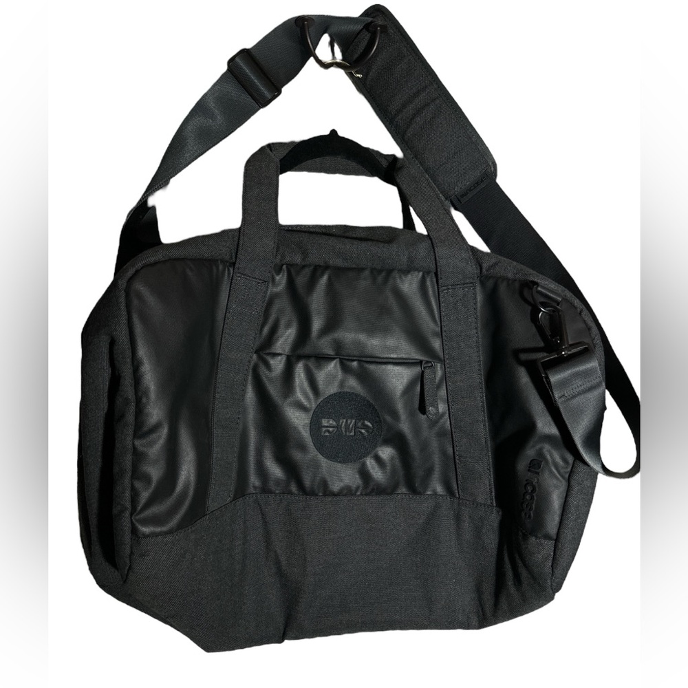 Incase EO Duffel duo travel bag